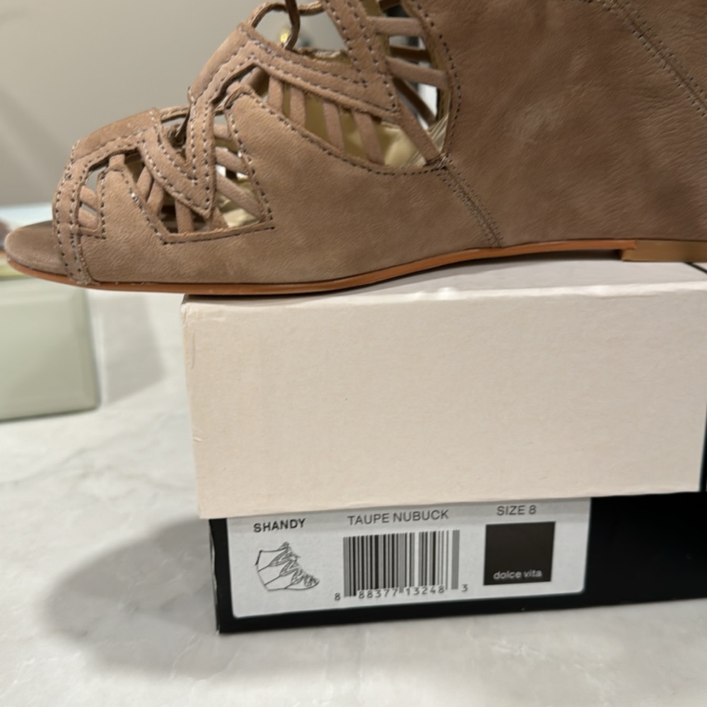 Dolce Vita Shandy Taupe Nubuck Wedge Size 8 Lace Up Front Open Toe Bootie - Picture 9 of 9